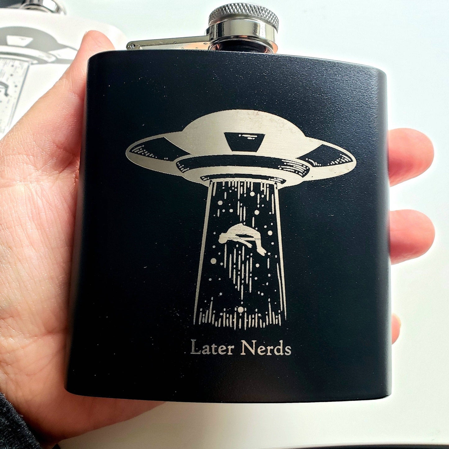 Beckman Design Beckman Design - Flask-Alien Abduction Later Nerds: Leather / Wood Grain