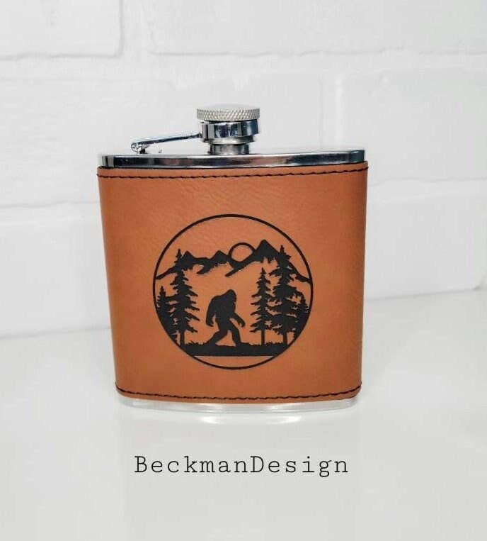 Beckman Design Beckman Design - Flask- Bigfoot In Forest: Leather / Gray