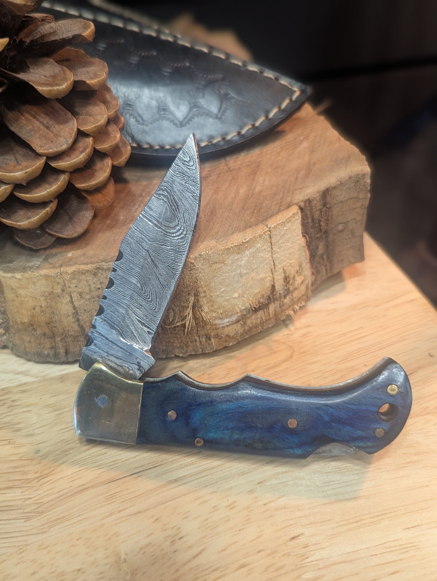 El Matador Knives #43 - Blue Wood Folder