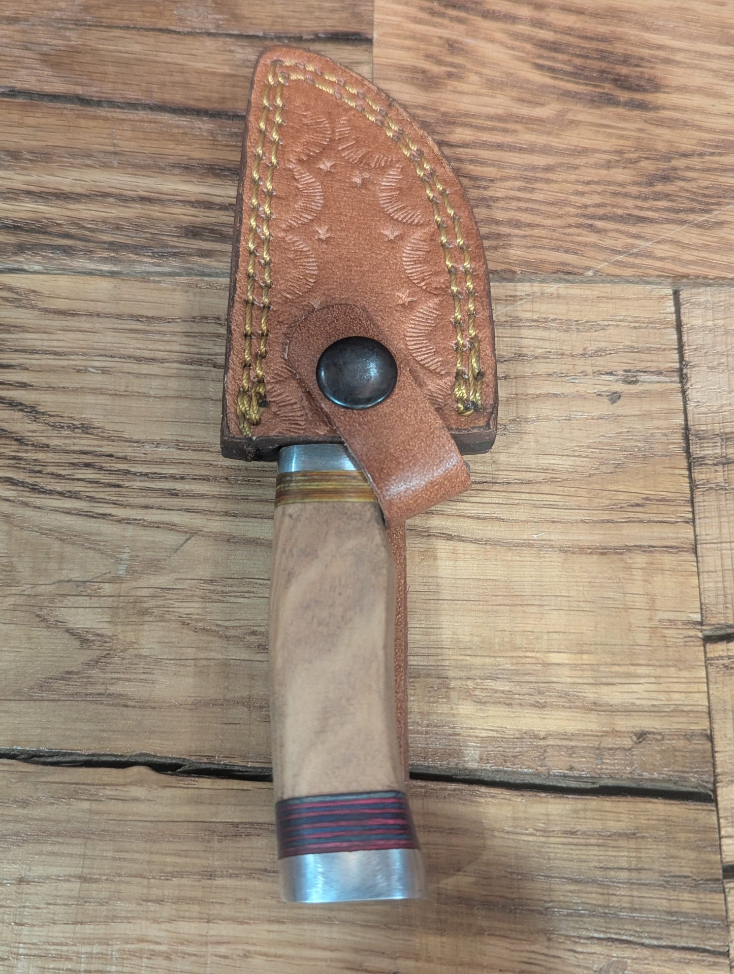 El Matador Knives Damascus Knife Natural Wood (ghost grain) Handle - Small Damascus Skinner