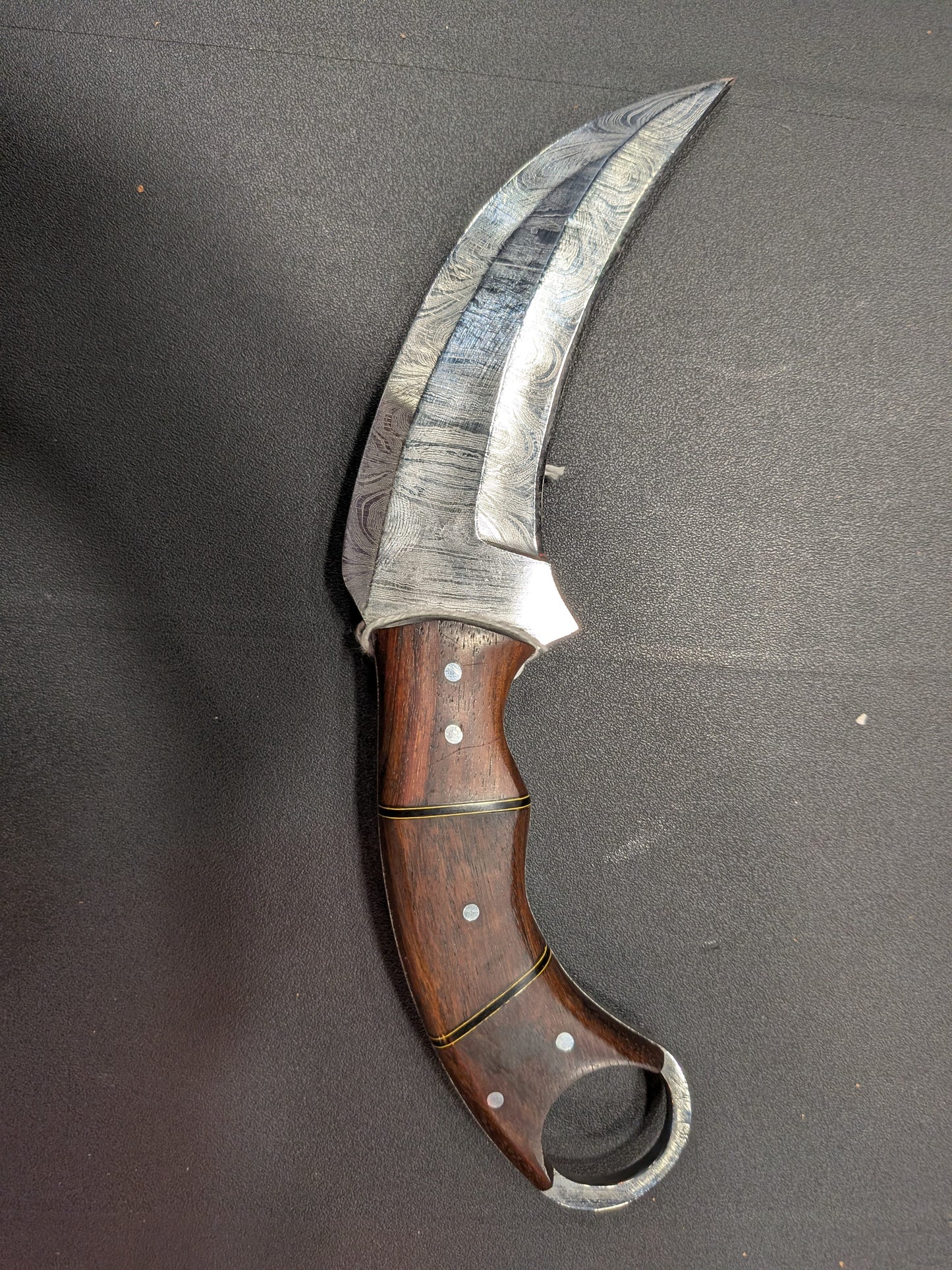 El Matador Knives knife #73 - Walnut Karambit w/Finger Ring