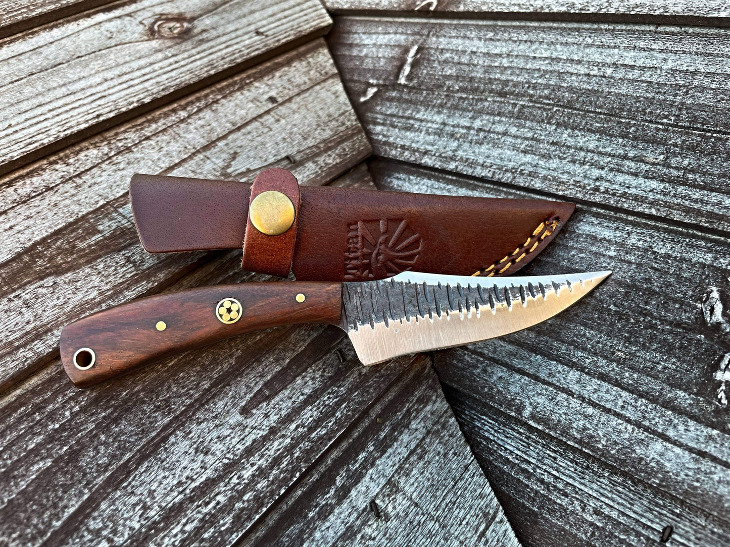 Titan International Titan International - TC-055 Carbon steel Black Walnut wood scales