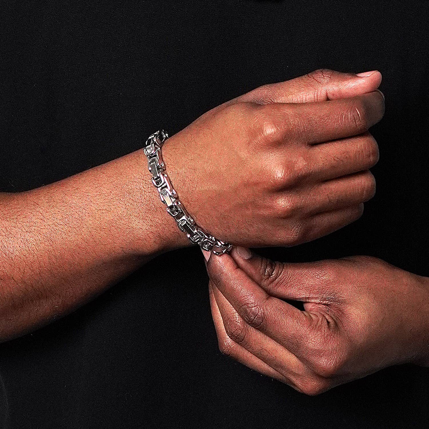 West Coast Jewelry West Coast Jewelry - Invicta Jewelry Byzantine Chain Steel Bracelet (8mm) - 8.75": Silver