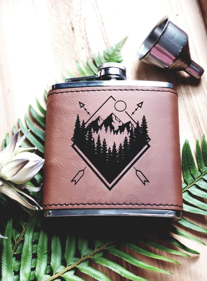 Beckman Design Beckman Design - Flask-Geometric Mountains with Trees: Leather / Brown