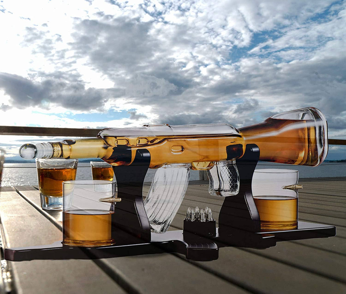 Bezrat Bezrat - Bezrat Gun Decanter With 2 Glasses