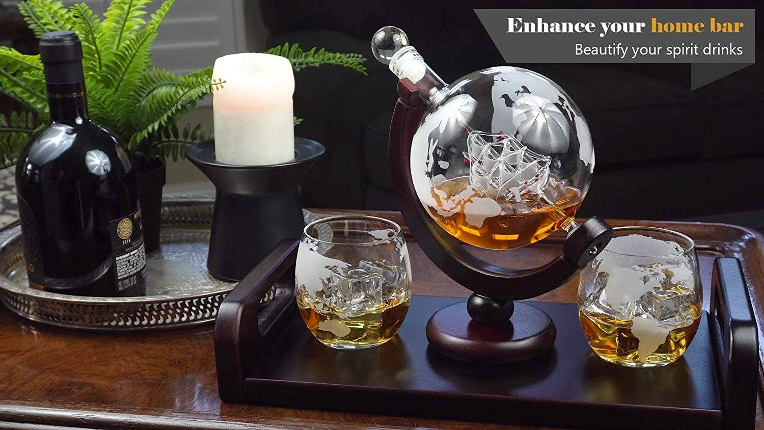 Bezrat Bezrat - Etched Globe Whiskey Decanter + 2 Whiskey Glasses on Rich