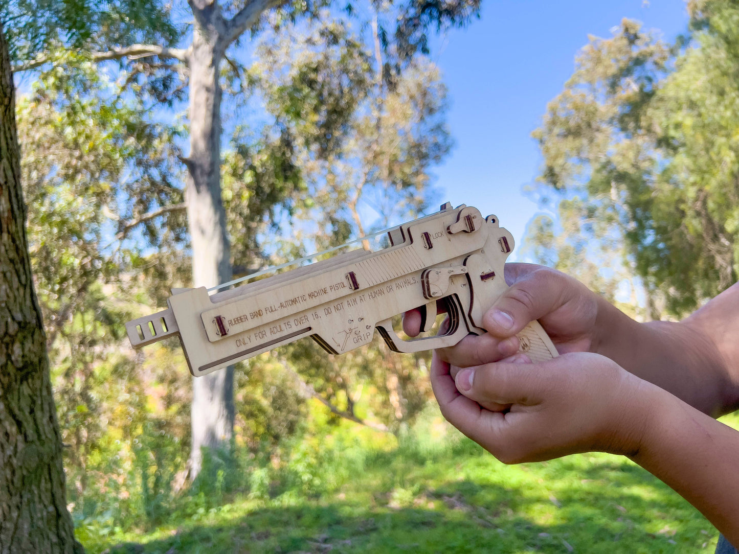 CALIBER GOURMET / CAMPCO CALIBER GOURMET / CAMPCO - Caliber Rubber Band Hand Gun Puzzle