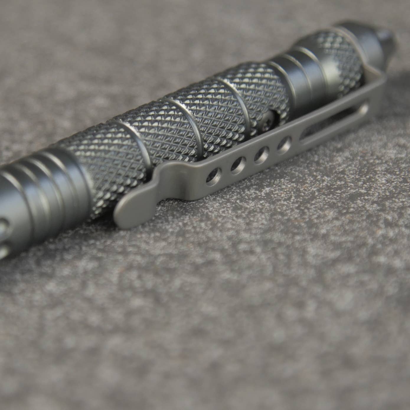 CALIBER GOURMET / CAMPCO CALIBER GOURMET / CAMPCO - UZI Tactical Defender Pen 2 Gun Metal