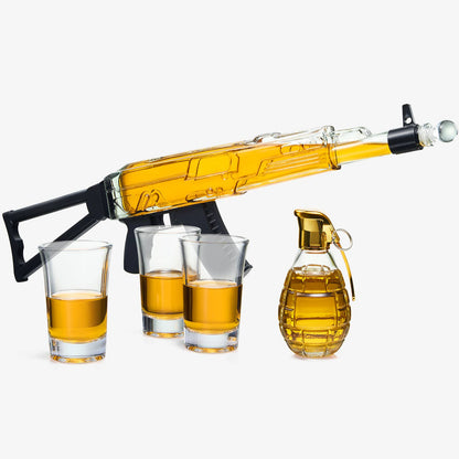 Whiskey Decanter & 3 shot glasses, Gun decanter gift set