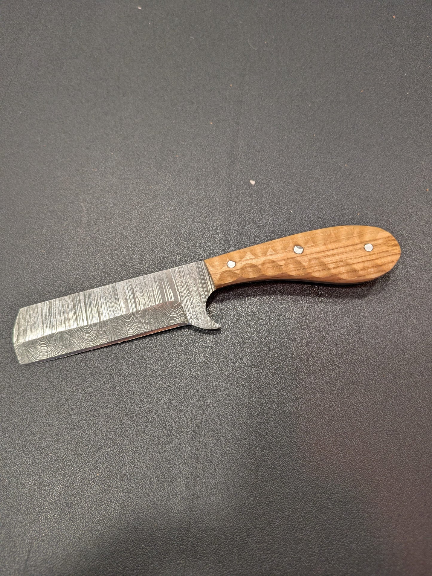 El Matador knife Mini Dragon Scale Cheese Knife - Natural: Lt./Dk.