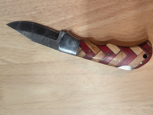El Matador Knives #34 - Red Weave Folder