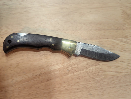 El Matador Knives #37 - Walnut Folder