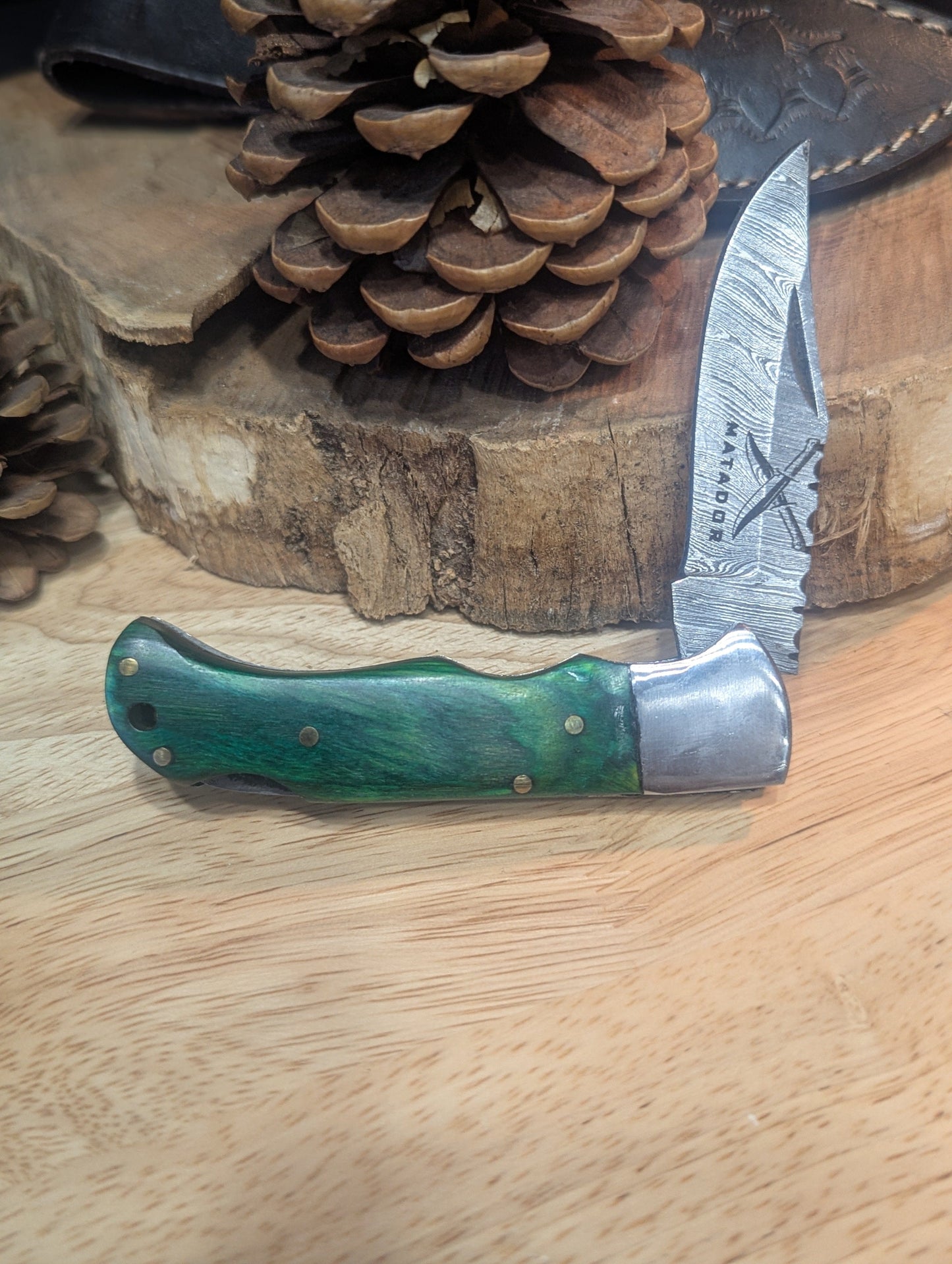 El Matador Knives #45 - Green Wood Folder