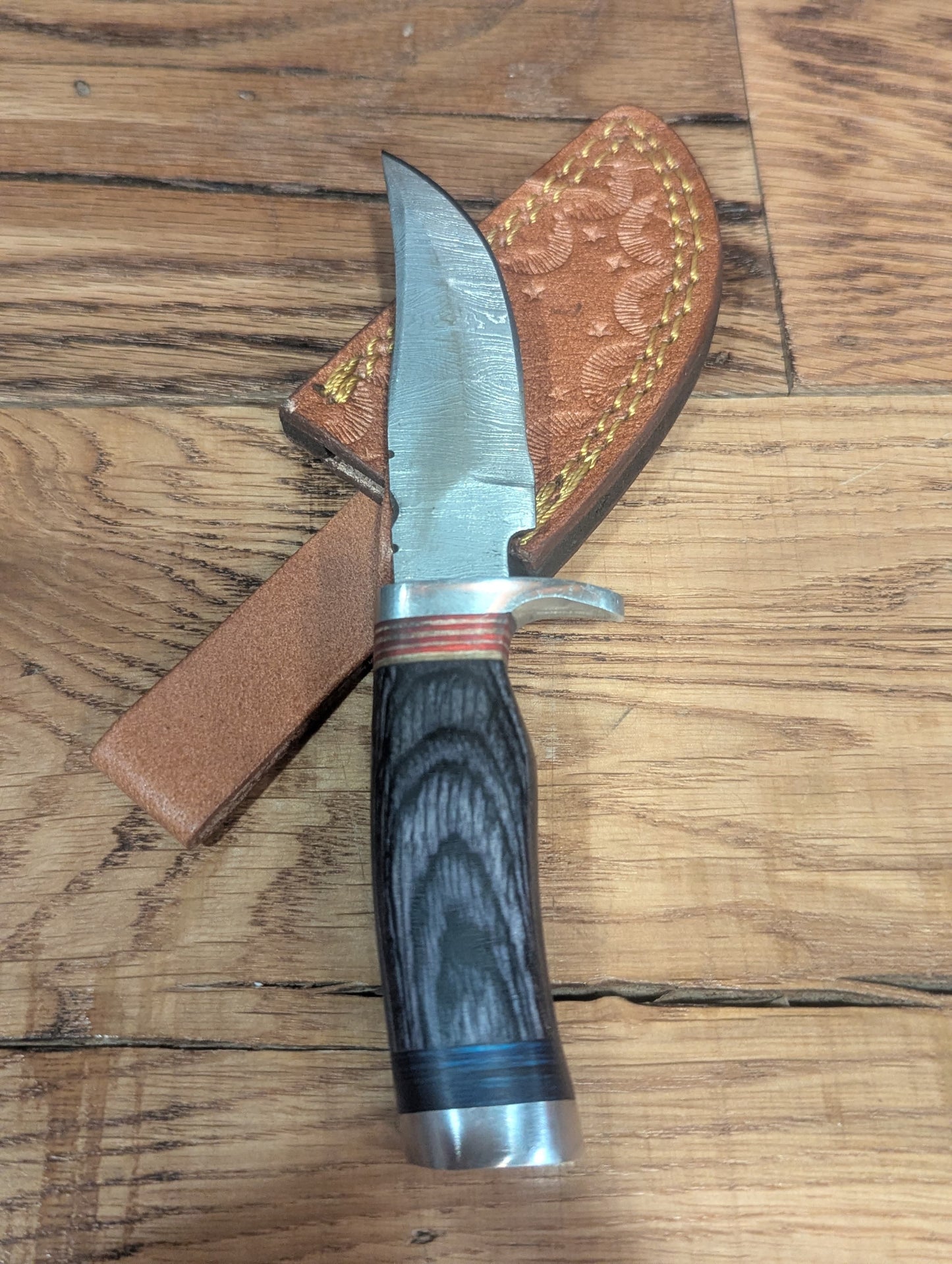 El Matador Knives Damascus Knife Black/Black Handle - Small Damascus Skinner
