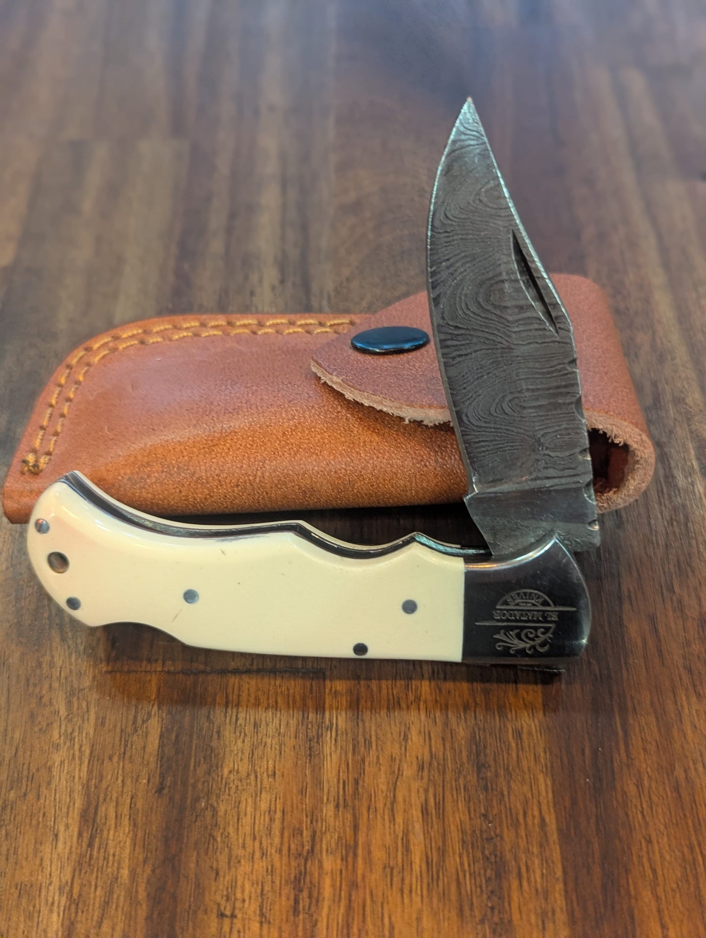 El Matador Knives Damascus Pocket Knife White Resin Damascus Pocket Knife