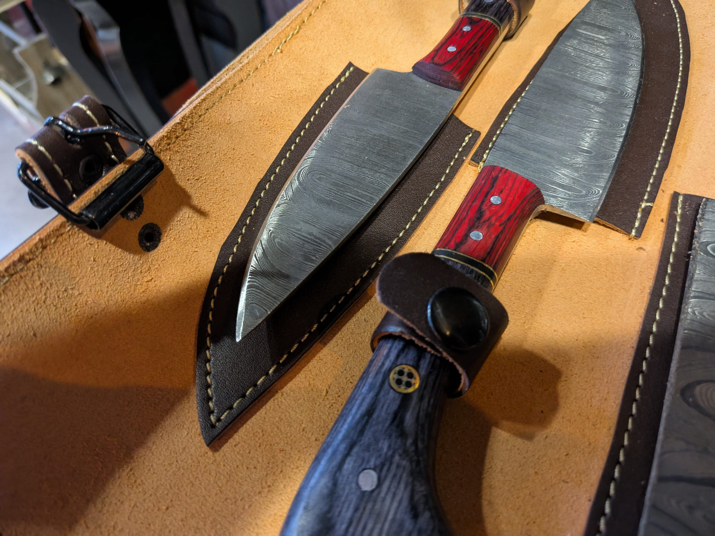 El Matador Knives Kitchen Knife Set Red/Black Handle 5 Peice Damascus Knife Roll