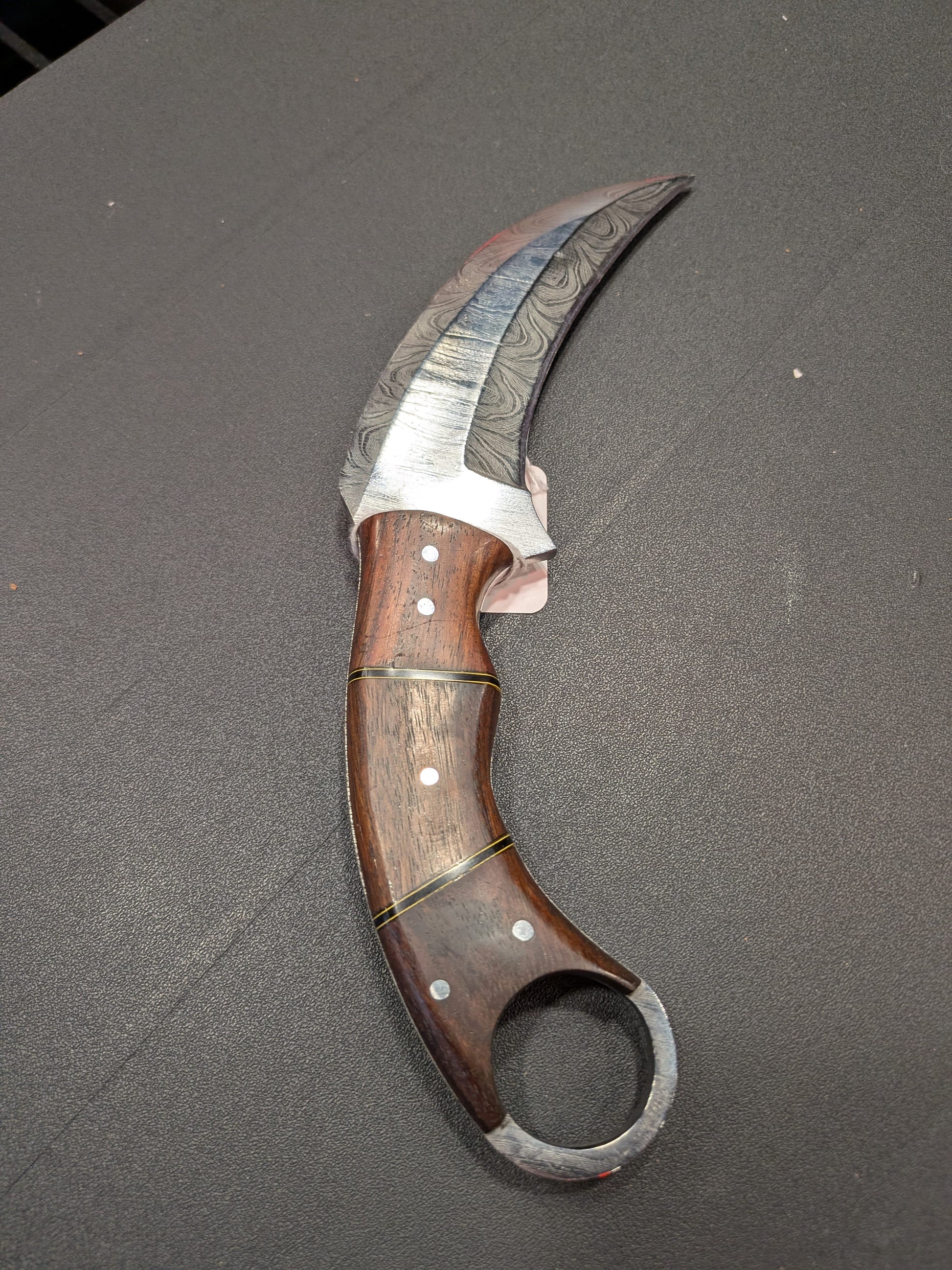 El Matador Knives knife #73 - Walnut Karambit w/Finger Ring