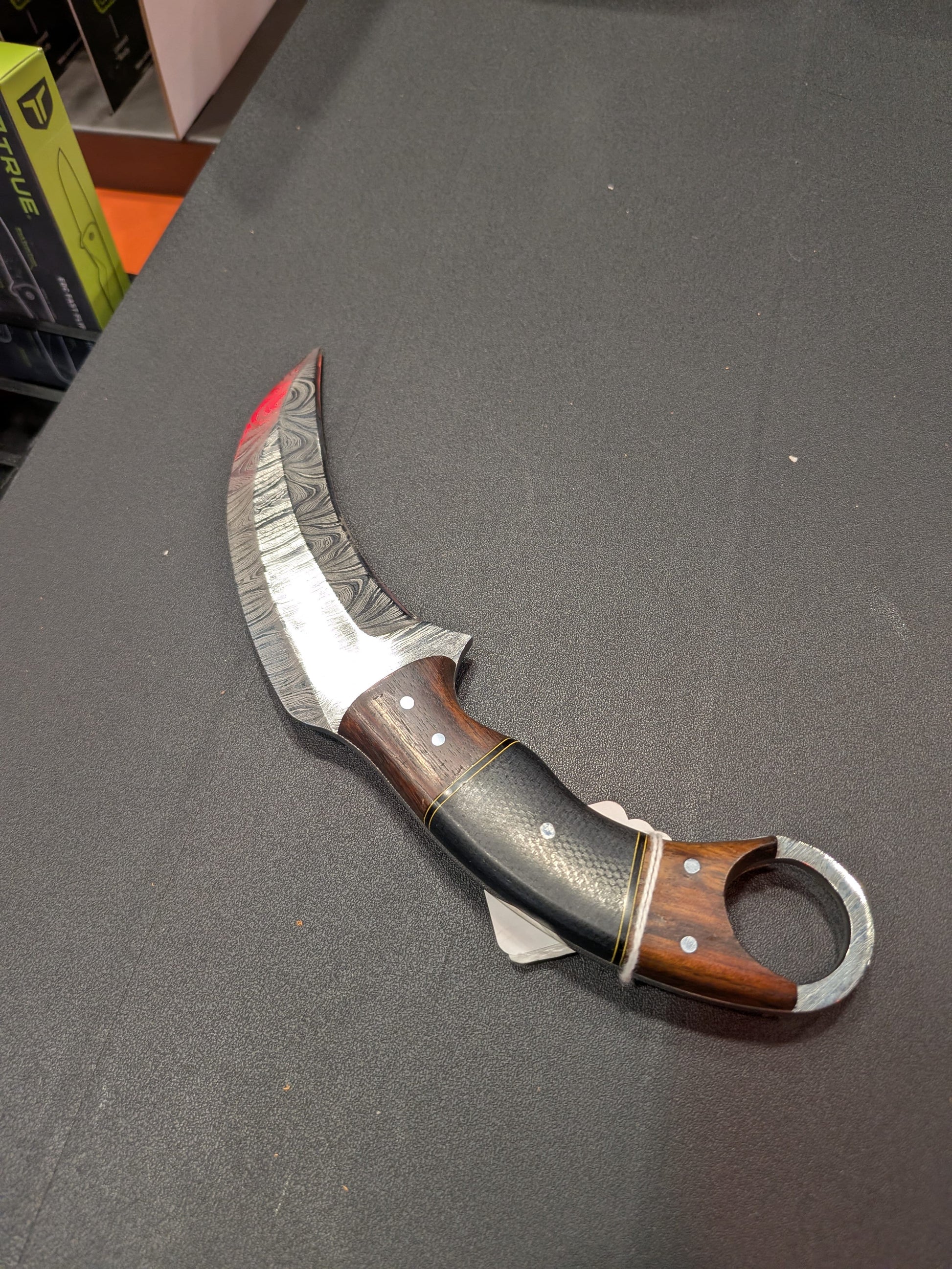 El Matador Knives knife #74 - Wood/Black Karambit