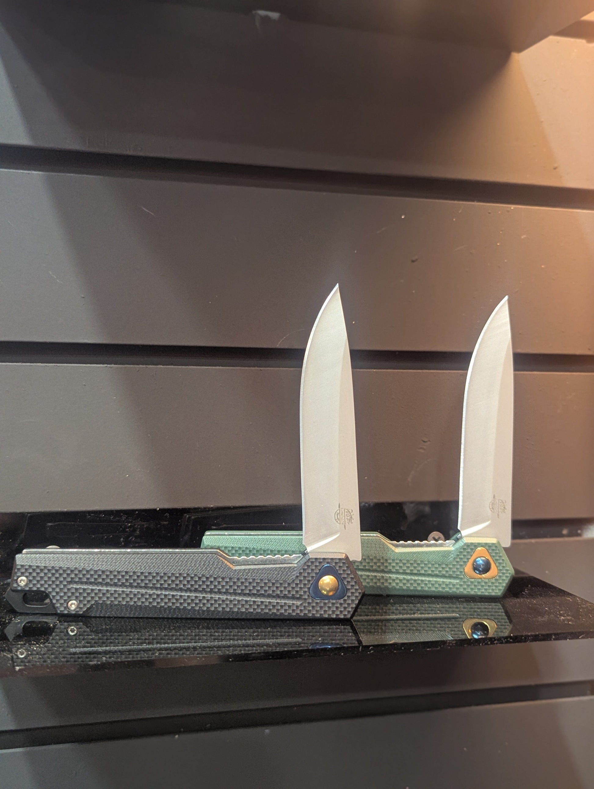 El Matador Knives Pocket Knife #30 - Grey/Gold Flipper Pocket Knife