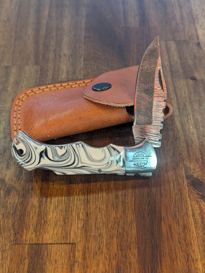 El Matador Knives Pocket Knife Black and White Swirl Resin Pocket Knife