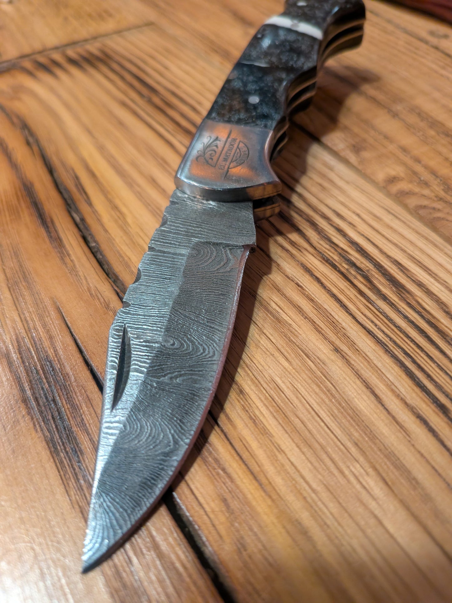 El Matador Knives Pocket Knife Black/white resin handle Damascus Pocket Knife