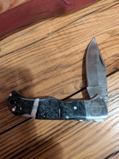El Matador Knives Pocket Knife Black/white resin handle Damascus Pocket Knife