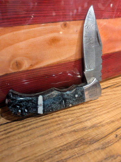El Matador Knives Pocket Knife Black/white resin handle Damascus Pocket Knife