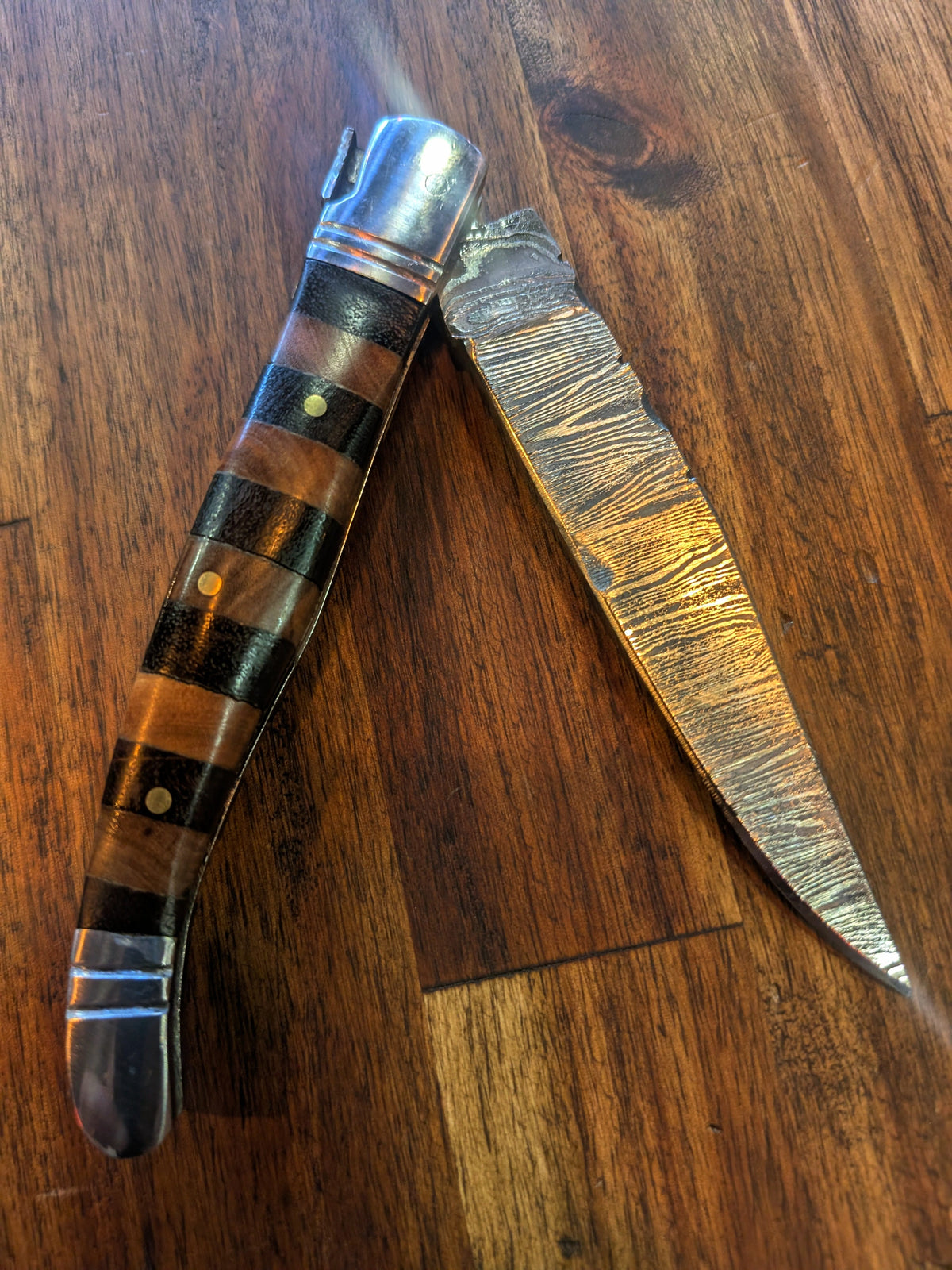El Matador Knives Pocket Knife Lt./Dark Wood Striped Handle - El Matador