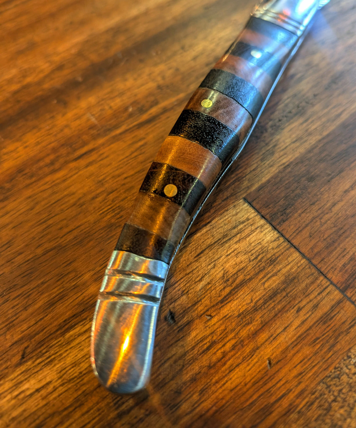 El Matador Knives Pocket Knife Lt./Dark Wood Striped Handle - El Matador