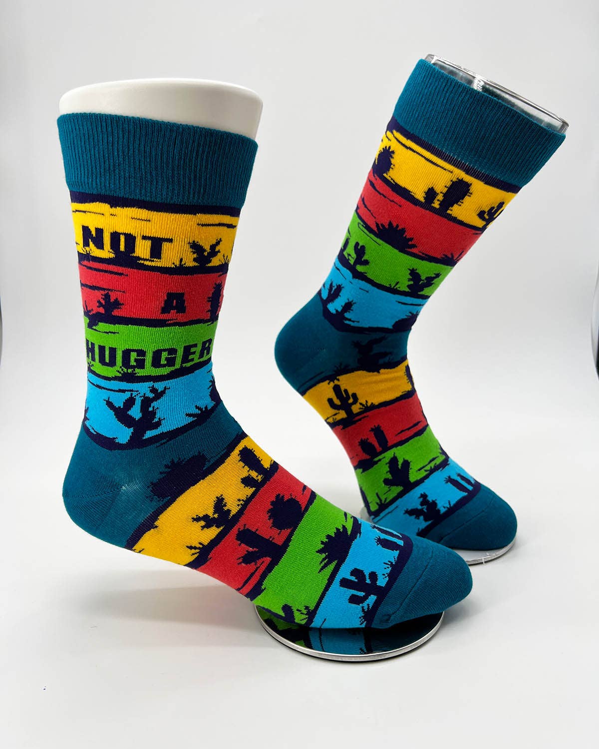 Fabdaz Fabdaz - Not a Hugger Men's Novelty Crew Socks Featuring Cactuses