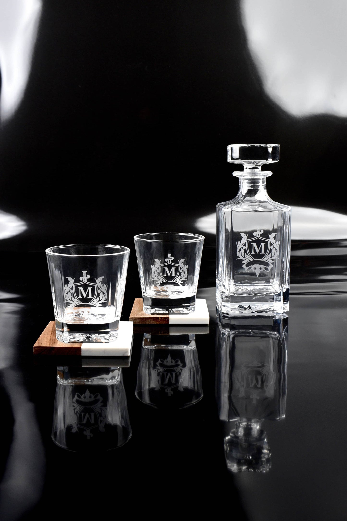 MakerFlo - 2 Glass Decanter Set: Single Set
