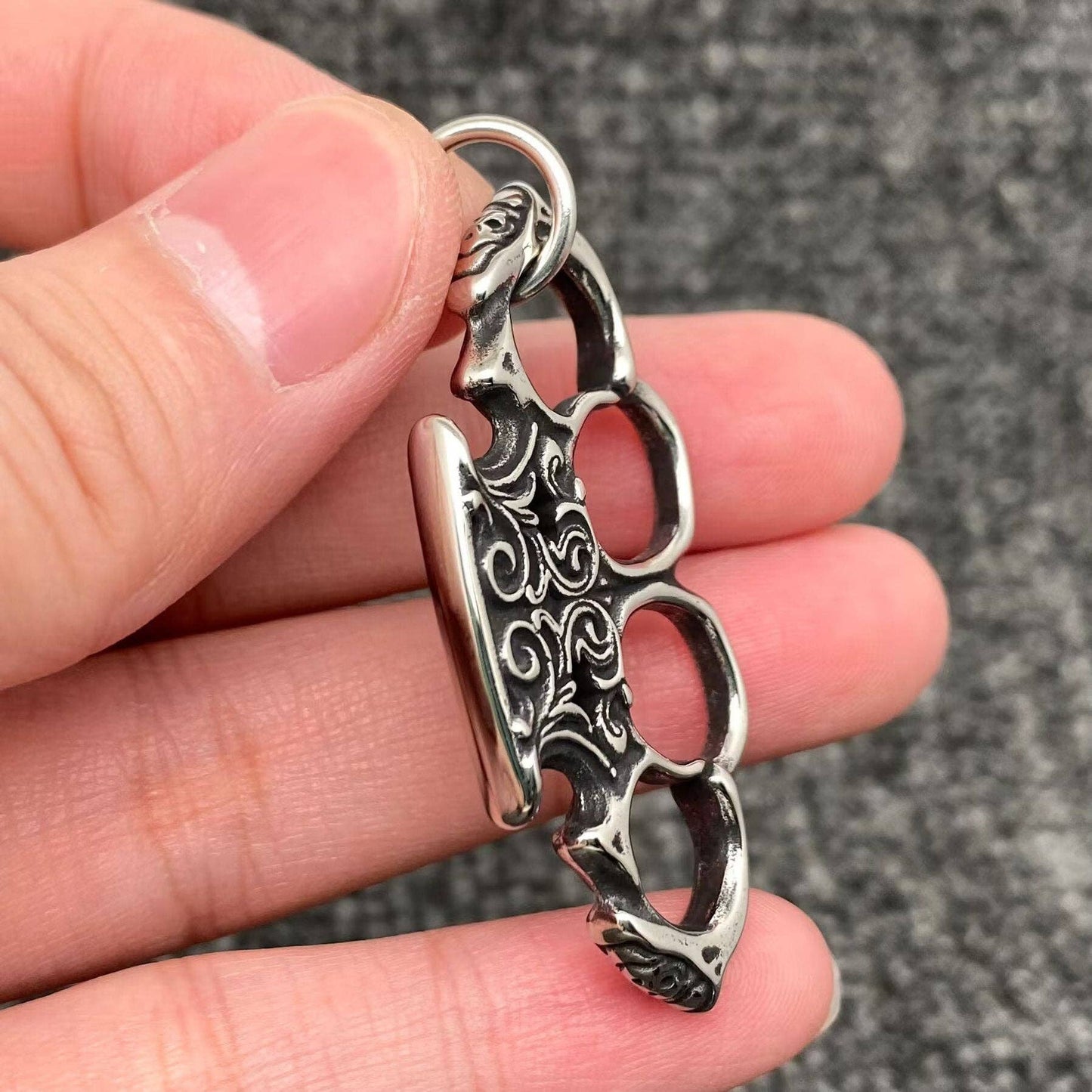 Mio Queena Mio Queena - Blackening Stainless Steel Knuckle Pendant - MJ/MNP