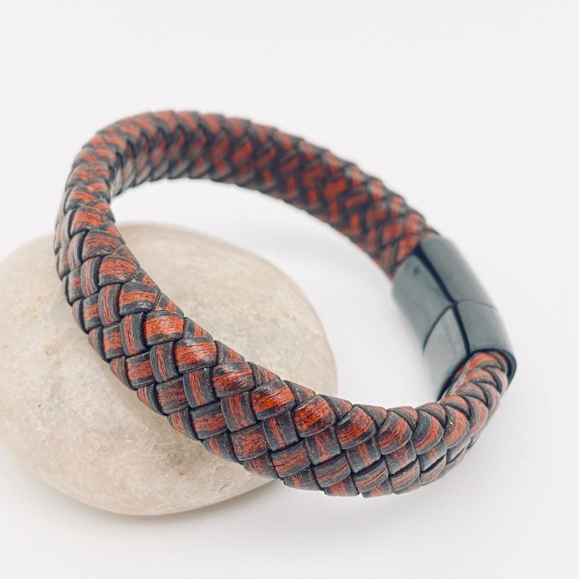 Mio Queena Mio Queena - Leather Woven Stainless Steel Magnetic Snap Bracelet -MJ/BC: Gold