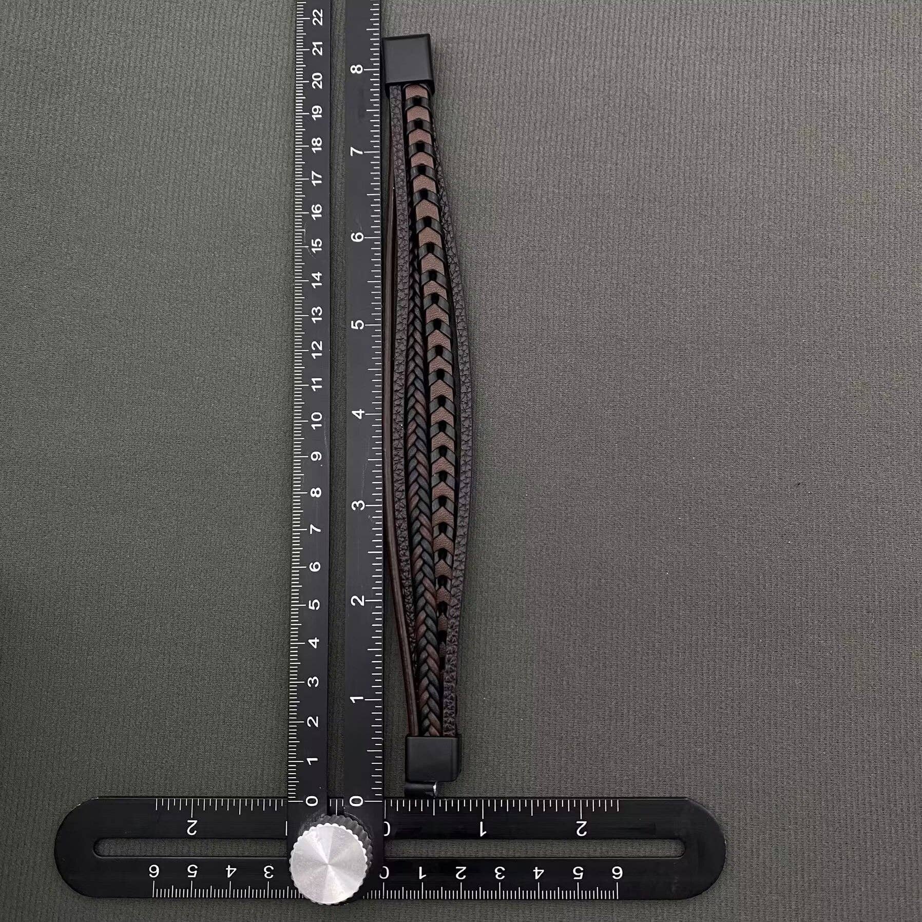 Mio Queena Mio Queena - Men's Hand-woven PU Leather Magnetic Buckle Bracelets -MJ/BC: Brown / 210mm / 8.27in