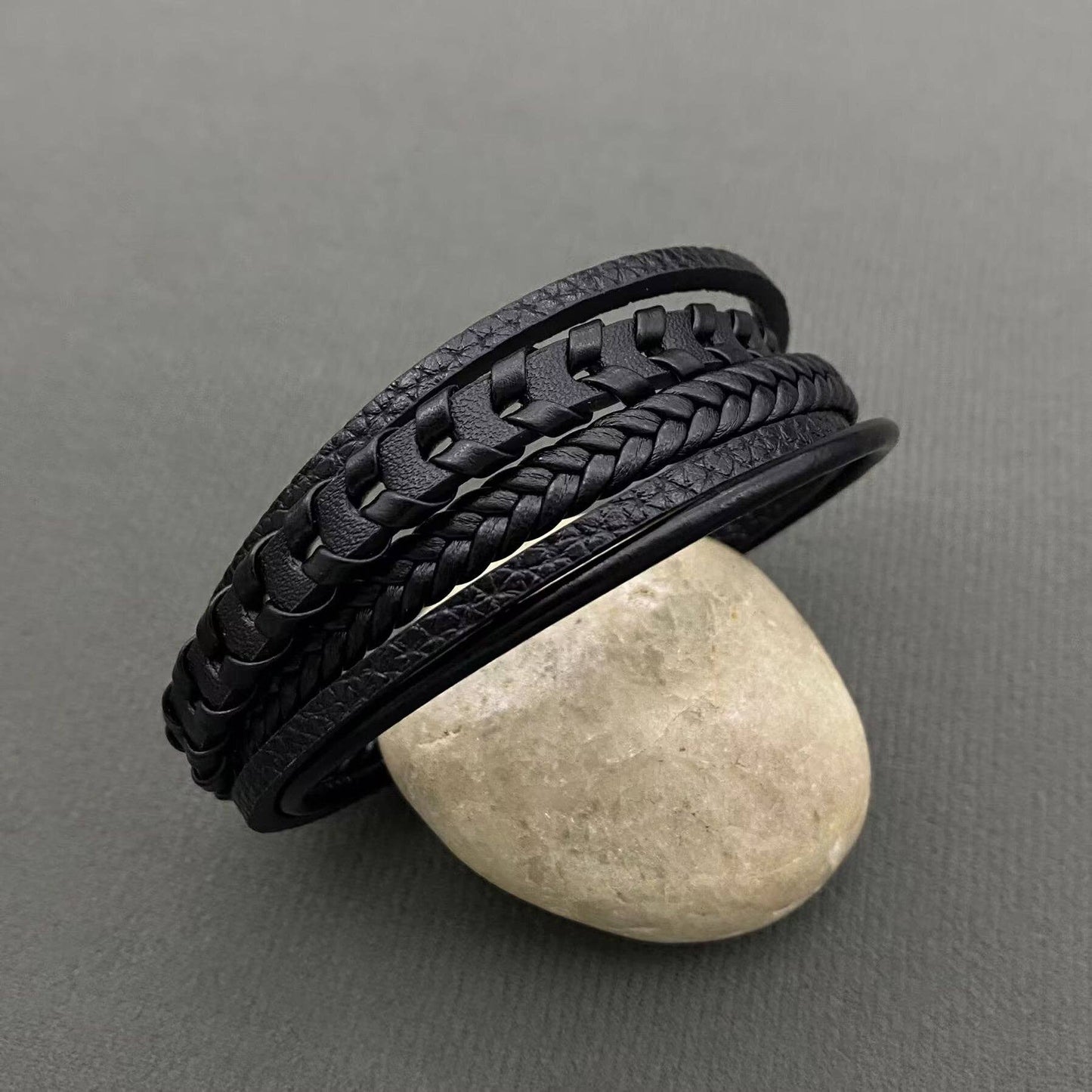 Mio Queena Mio Queena - Men's Hand-woven PU Leather Magnetic Buckle Bracelets -MJ/BC: Brown / 230mm / 9.05in