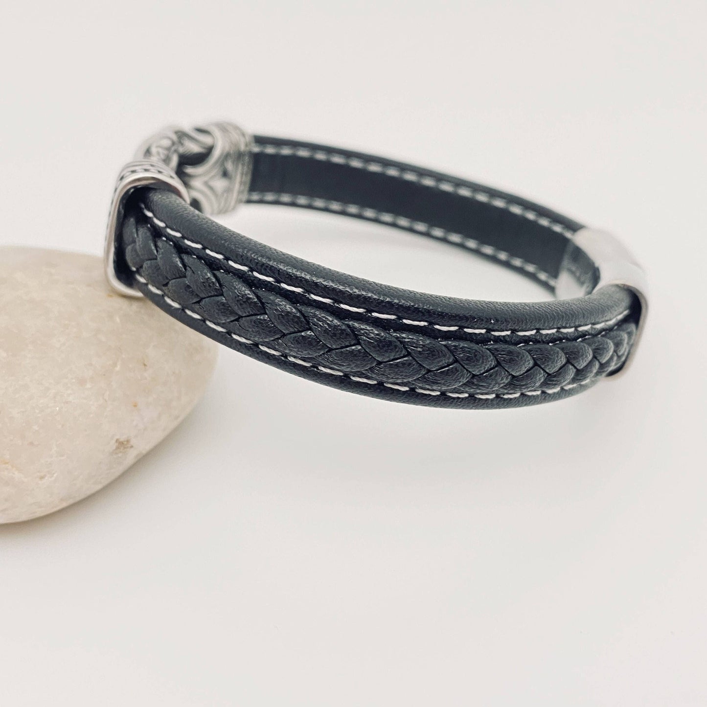 Mio Queena Mio Queena - Men's Stainless Steel Carved Leather Viking Bracelet - MJ/BC: 20cm