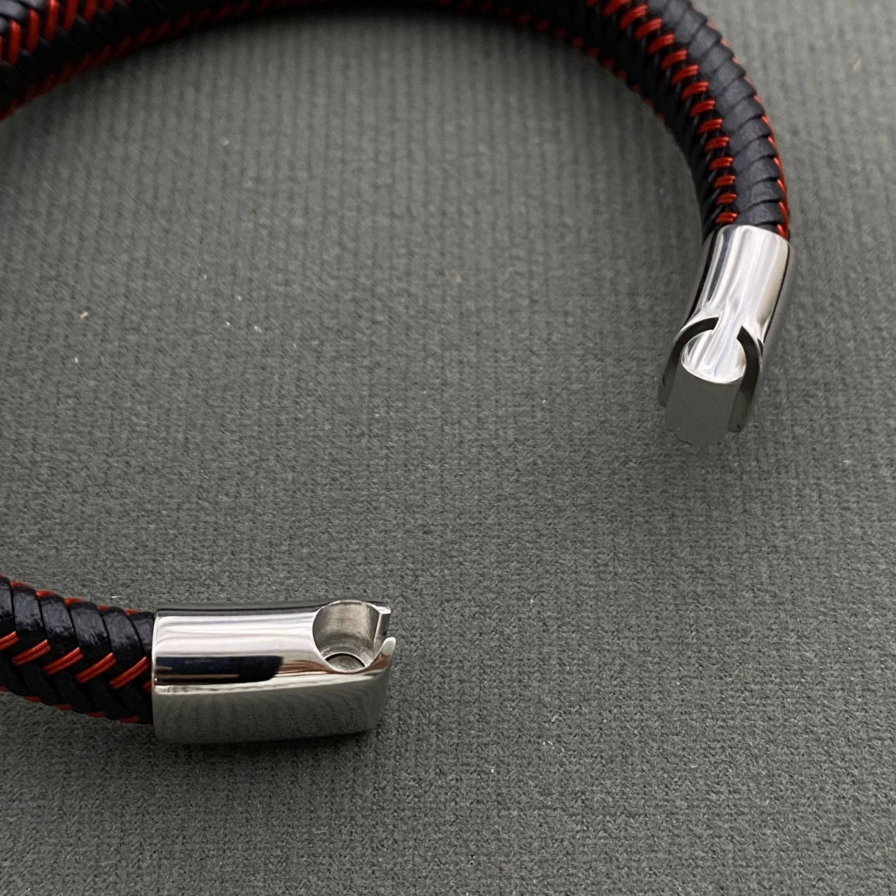 Mio Queena Mio Queena - Red and Black Two-Tone Leather Woven Men's Bracelet - MJ/BC: Black buckle / 205mm / 8.07in