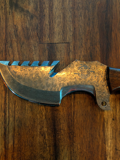 Walnut Tracker w/Teeth-FishHook-Skinner