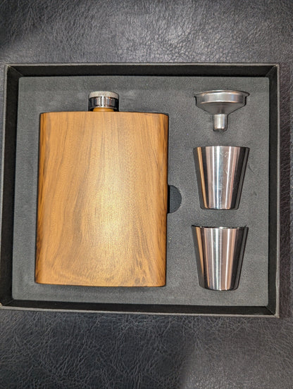 Soboho Flask and Shot Glasses Flask, Funnel and shot Glasses - Wood Look (Not veneer)