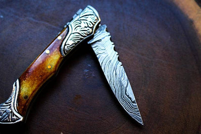 Titan International Titan International - Damascus Steel handmade Pocket Knife with burnt bone handles