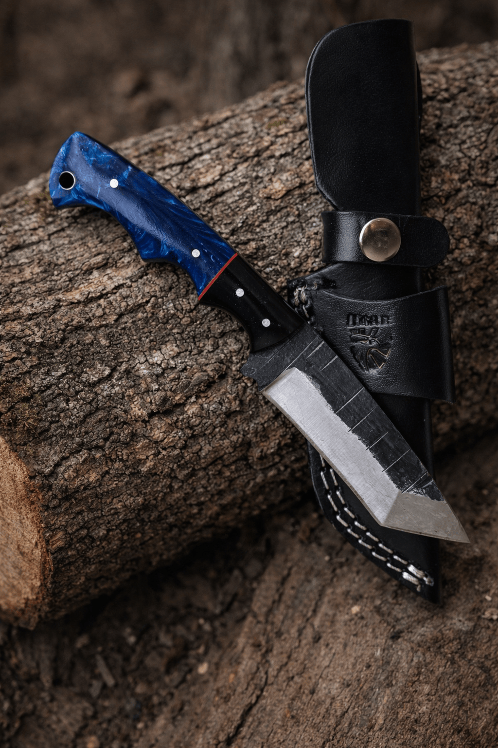 Titan International Titan International - Hand-Forged Carbon Hammered Utility Knife with Resin Handle