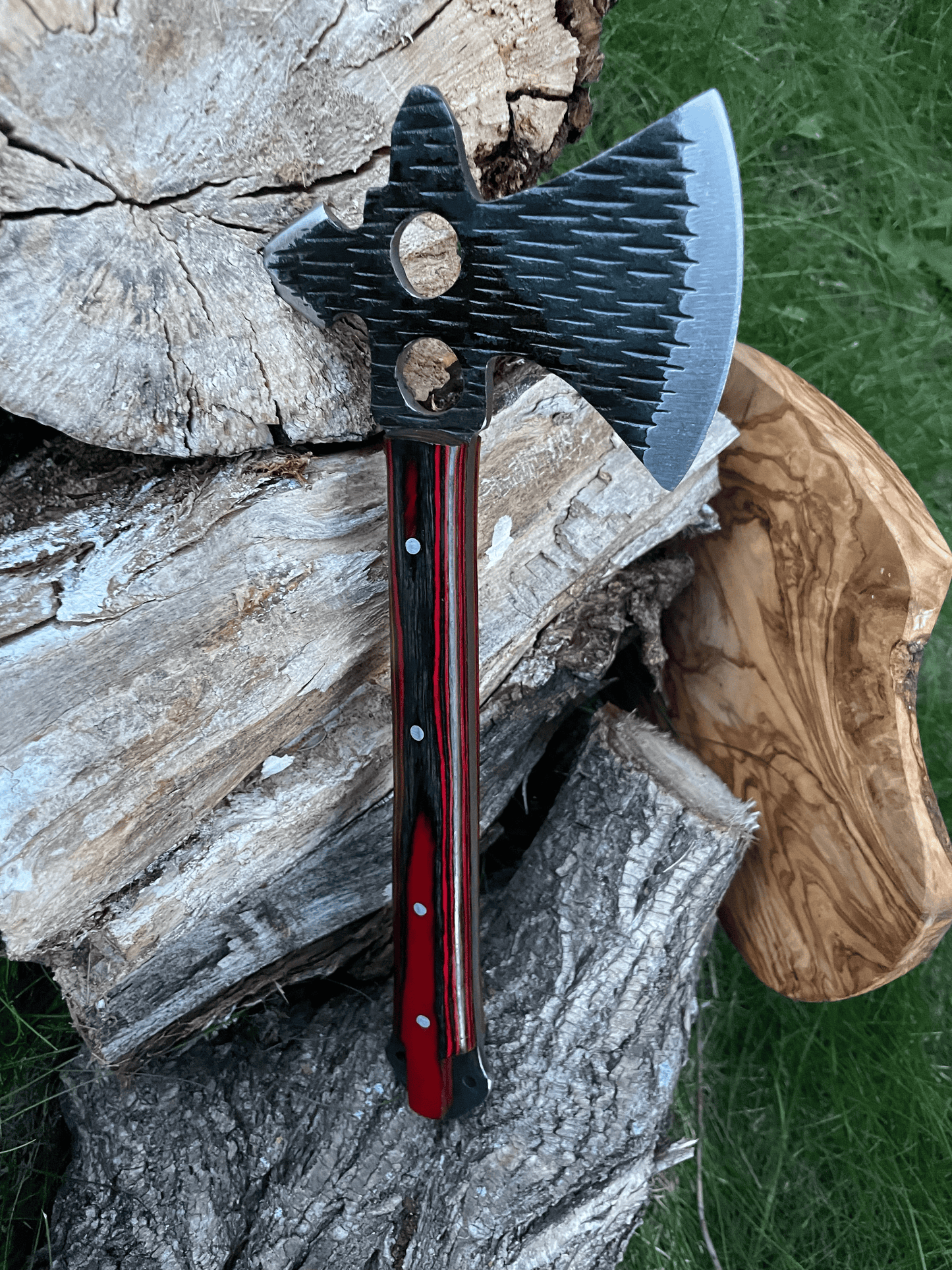 Titan International Titan International - Hand Forged Carbon Tomahawk BY TITAN TK-010: Black