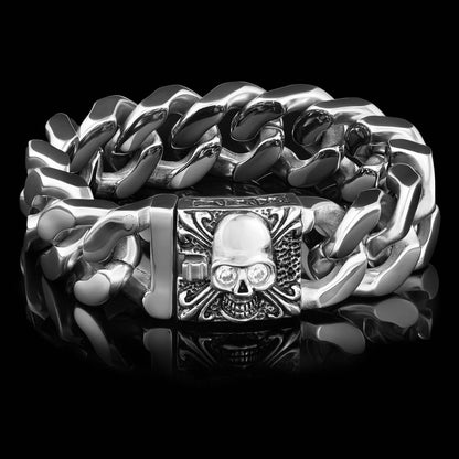 West Coast Jewelry West Coast Jewelry - Crucible Steel Skull Clasp Curb Link Chain Bracelet: Silver / 8.5